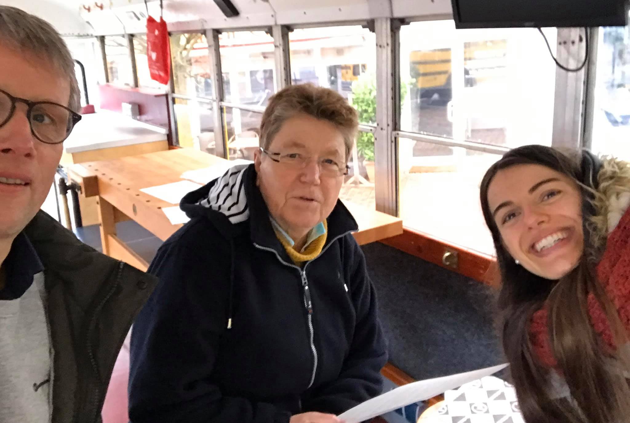 Du betrachtest gerade Vechta hat eben doch alles, und: Es klemmt bei Europa – Mein Samstag im gelben Bus