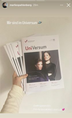 Bücher vor dem Haus
