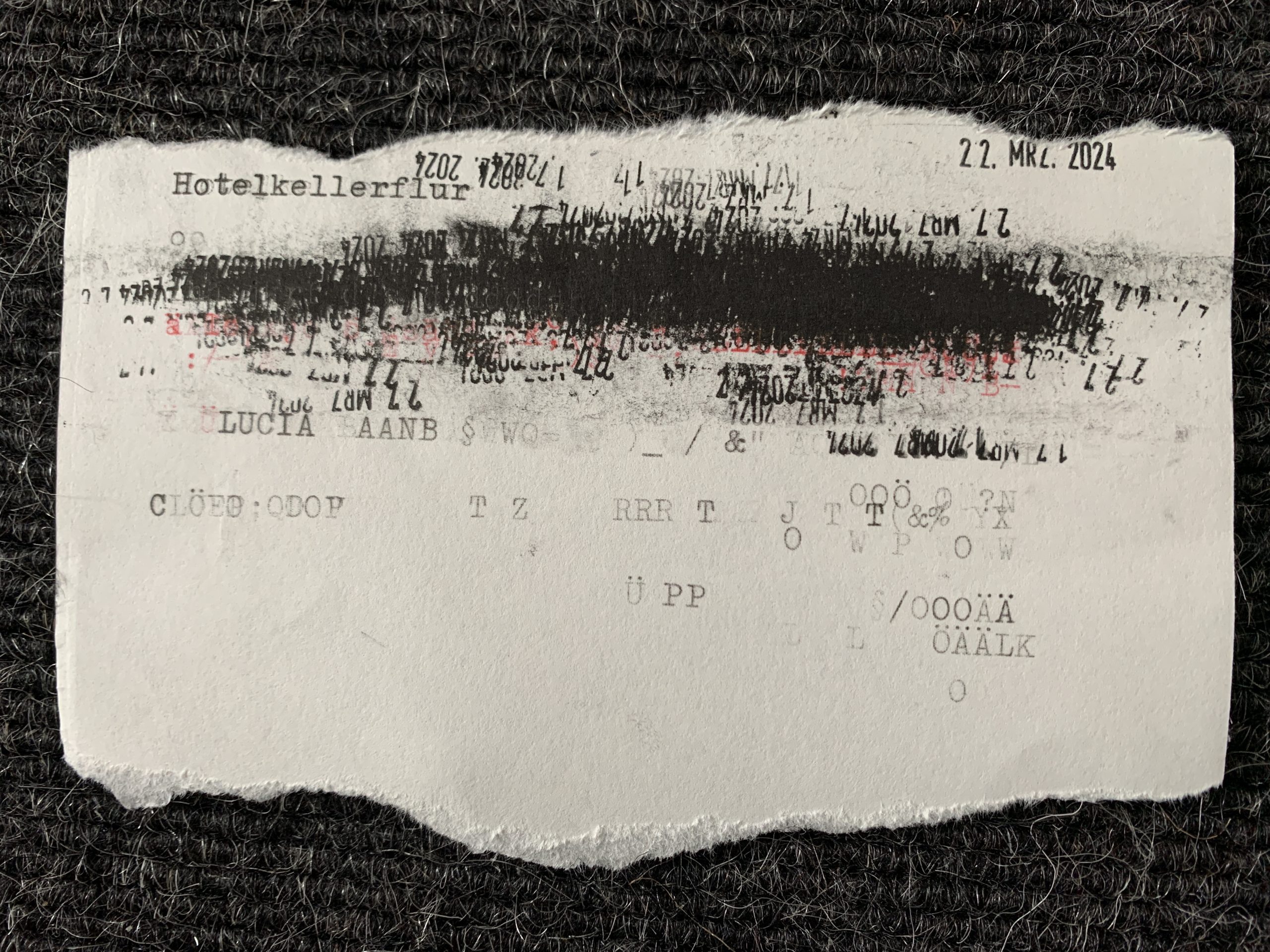 Du betrachtest gerade Randnotiz: Hotelkellerflur
